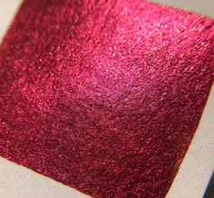 ميكا الكرز الأحمر