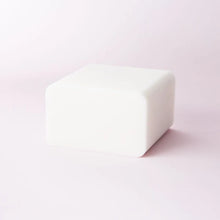 Standard White melt and pour soap base  (950-1000g)